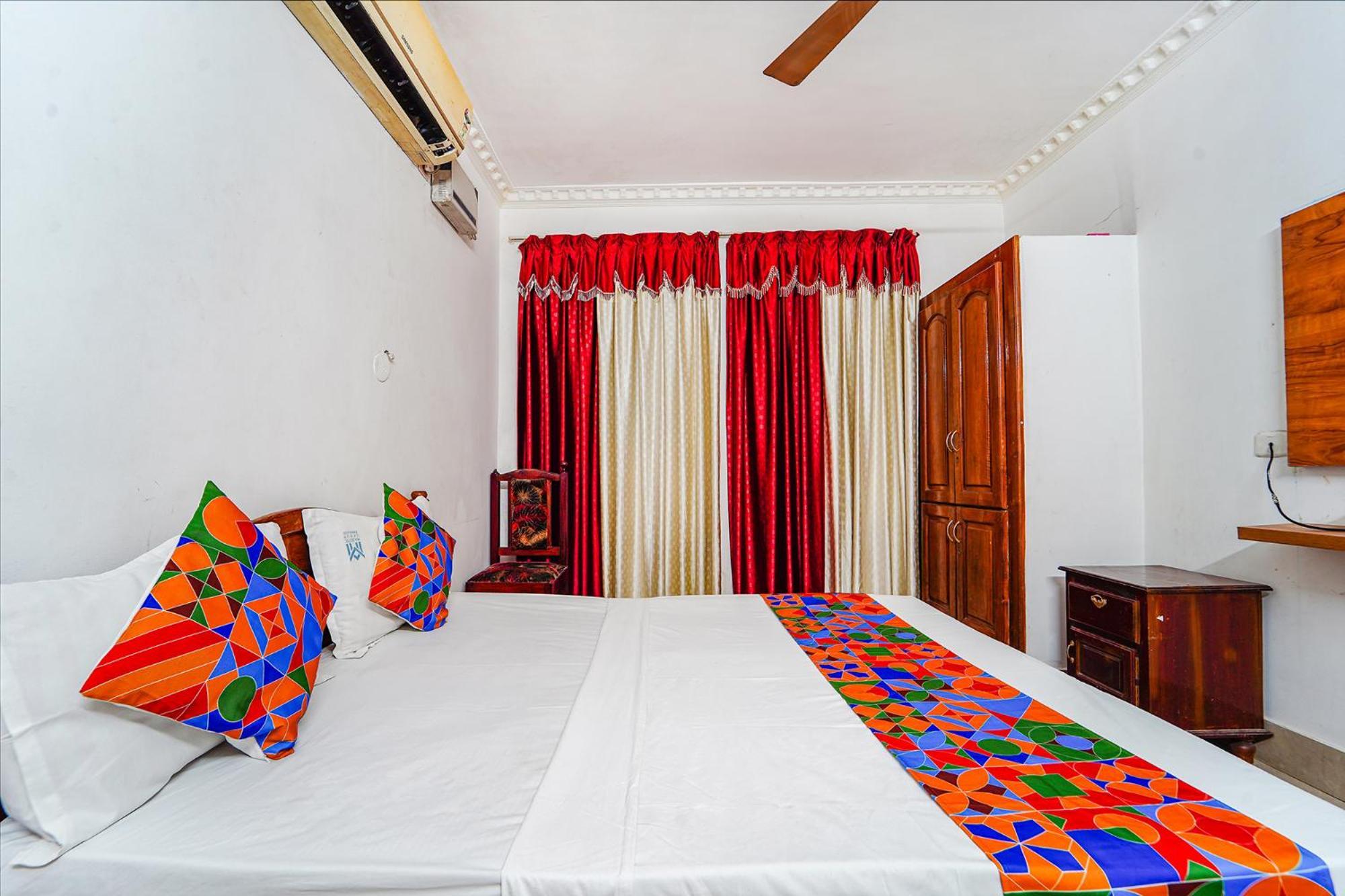 Fabexpress Majestic Inn Thiruvananthapuram Екстериор снимка