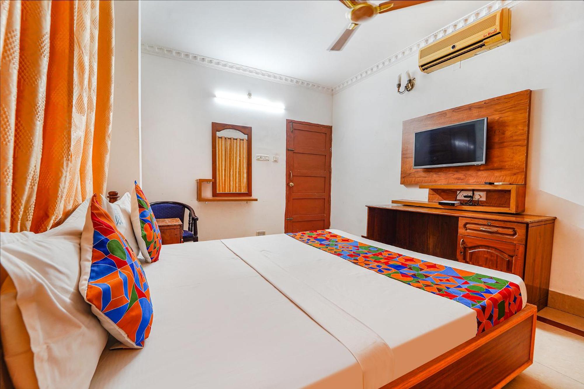 Fabexpress Majestic Inn Thiruvananthapuram Екстериор снимка